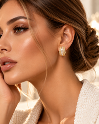 Boucles d’oreilles dorées Éclat Céleste – détail bijou – Gilles de Beaumont
